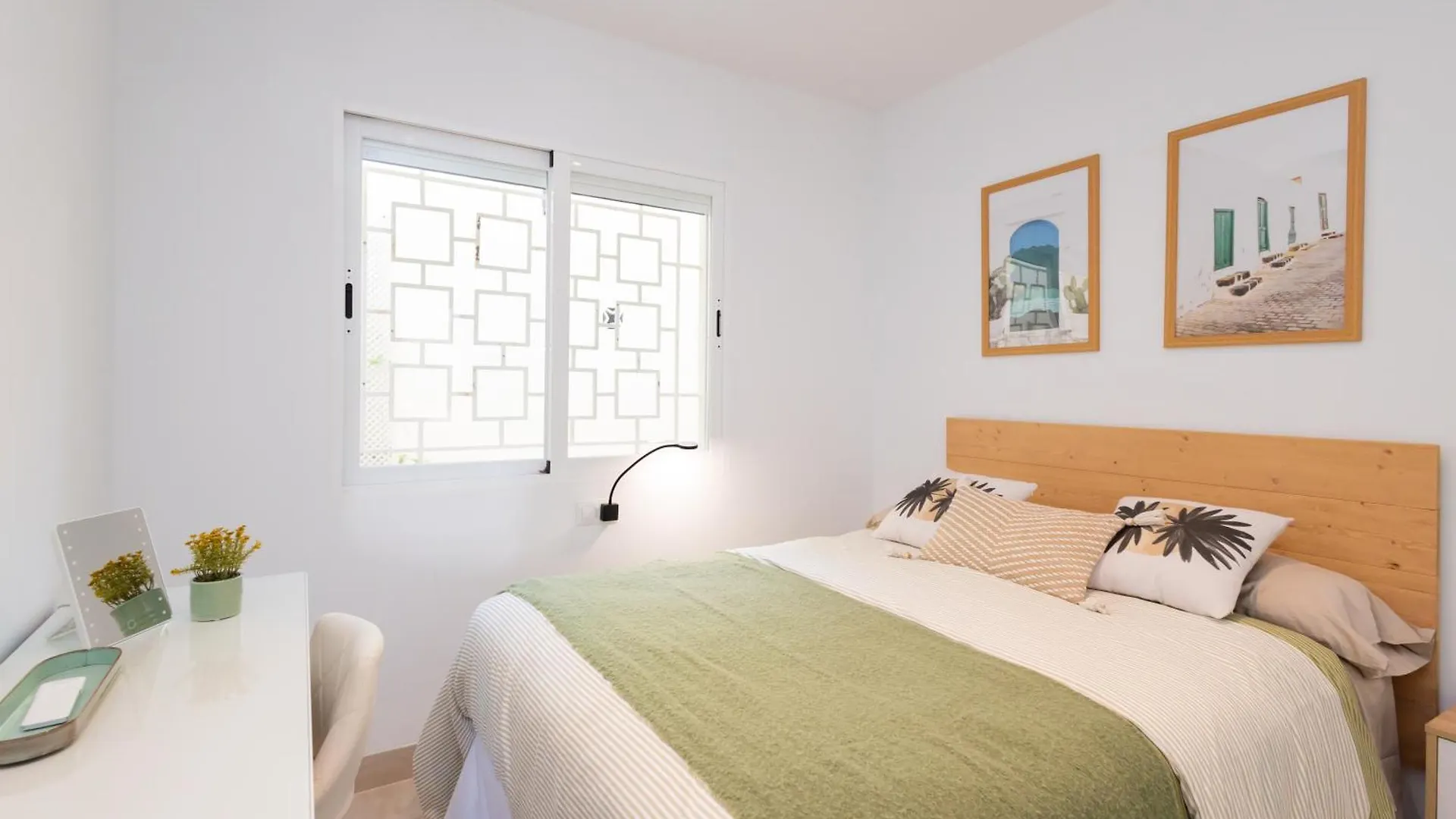 Seaside Spa Luxury Flat - Jacuzzi - Sauna - Sea View La Herradura  Apartment